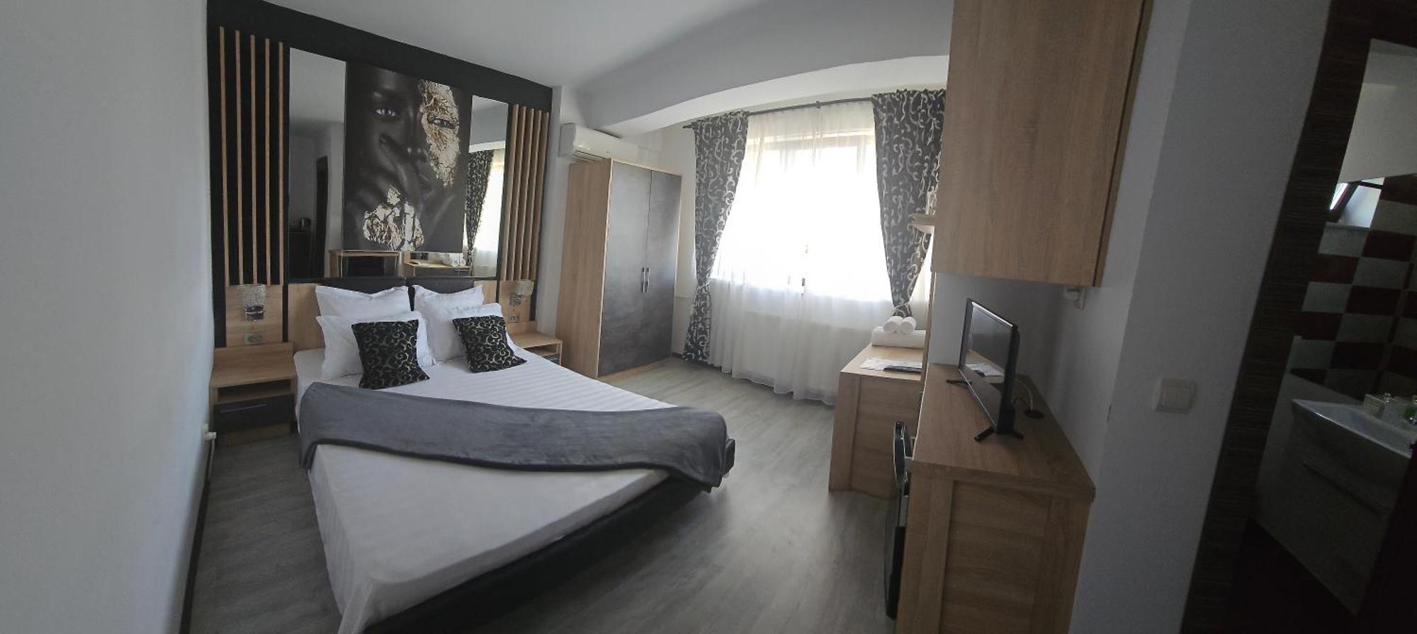 Hotel Theline Bucarest Exterior foto