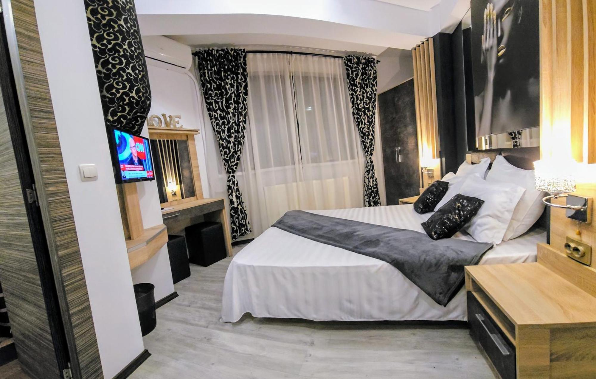 Hotel Theline Bucarest Exterior foto